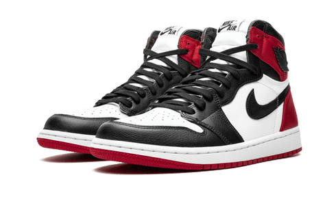 Nike WMNS Air Jordan 1 High OG Satin Black Toe